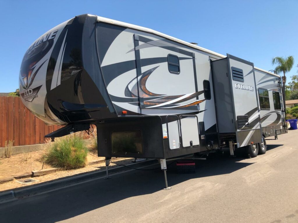 We pay cash for quality used rvs and motorhomes